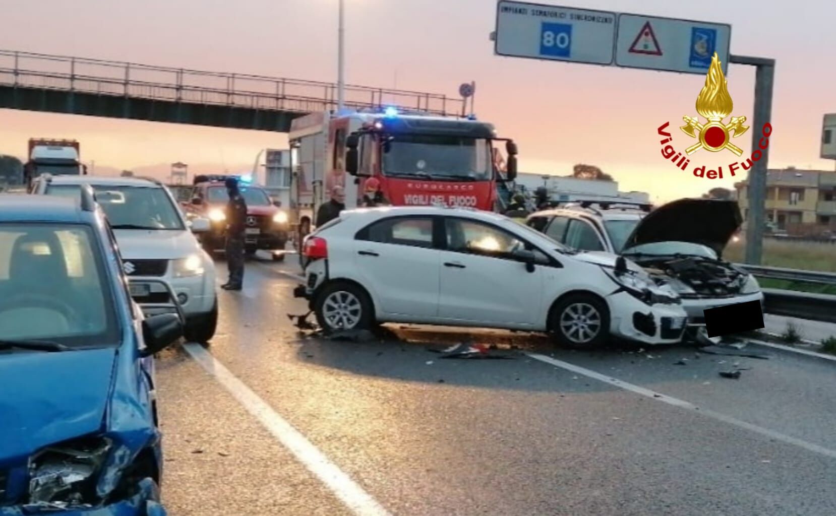 Tamponamento tra 4 auto sulla Ss 554 a Selargius: una donna in ospedale, diversi feriti