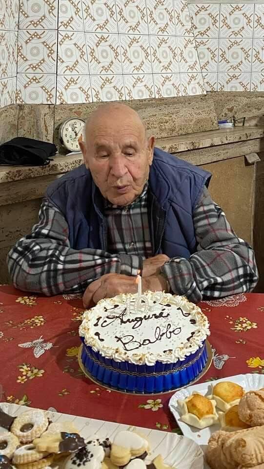 Zio Giovanni a Jerzu spegne 102 candeline, il Comune: “Auguri di cuore per questo meraviglioso traguardo”