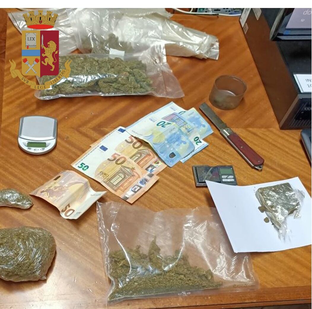Iglesias, 32enne arrestato per spaccio: la droga era nascosta in due appartamenti