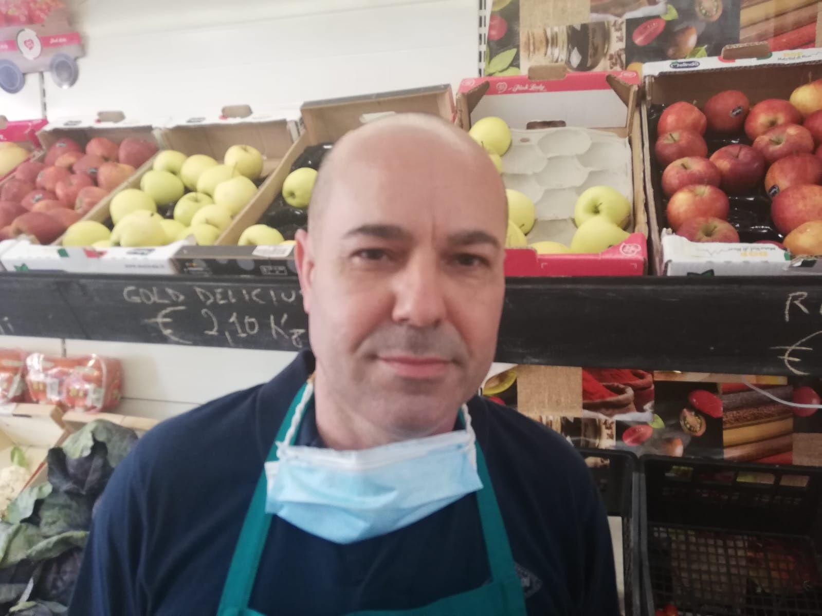 Piergiorgio Corrias, negoziante, a Radio Casteddu: “Pago la Tari, ma non mi ritirano più le cassette”