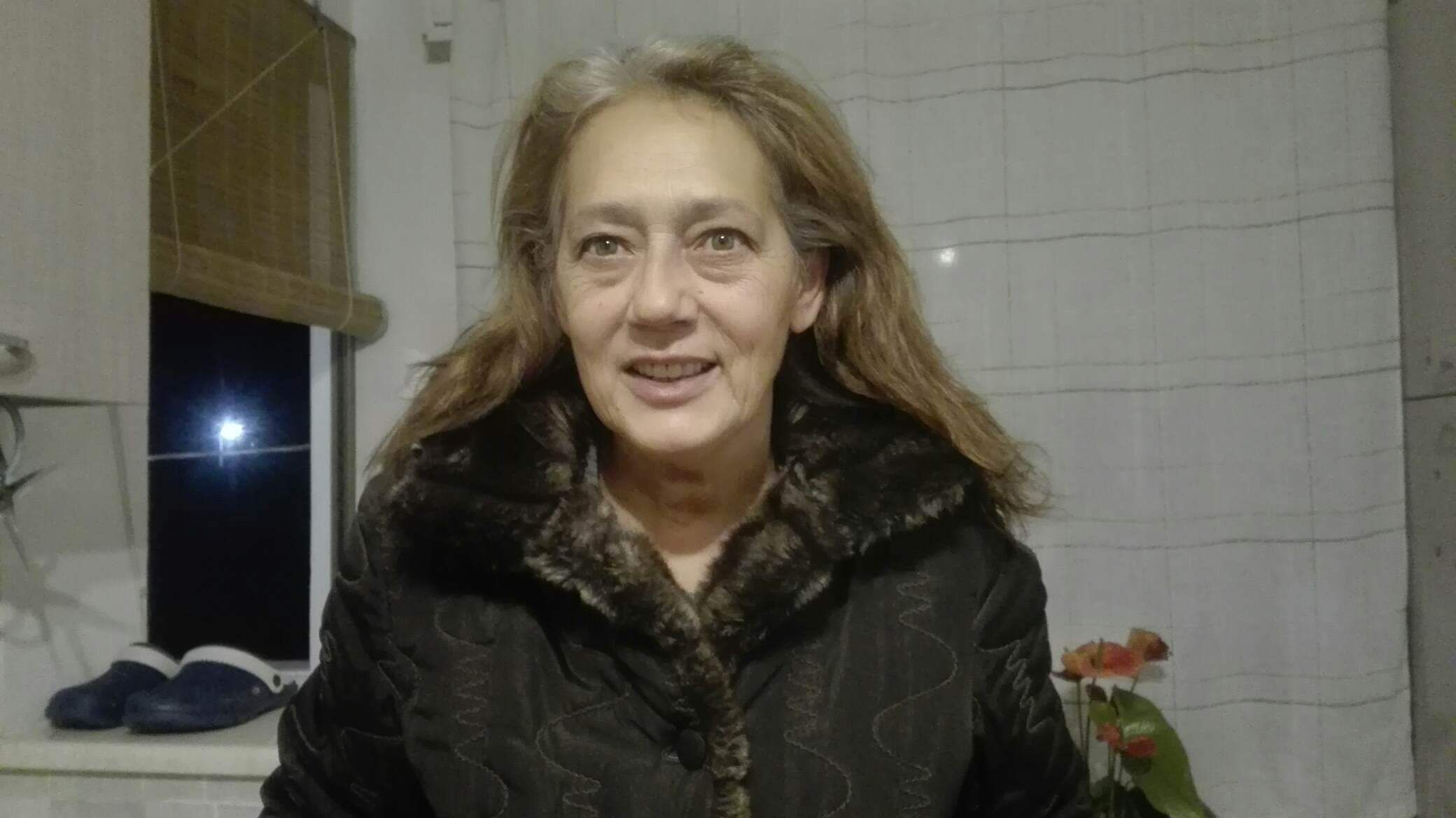 Emanuela Verna in lacrime a Radio Casteddu: “Sindaco fai una rotonda dove è morto il mio Enrico”