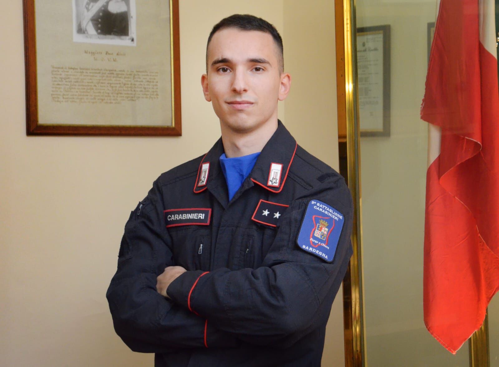Cagliari, si barrica con tre ostaggi e minaccia tutti con una bombola: brillante salvataggio dei carabinieri