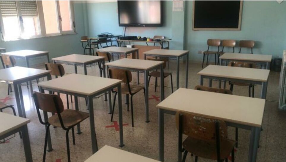 Quartu, alunni in classe al gelo: “Nessun guasto, ma finestre aperte più del dovuto”