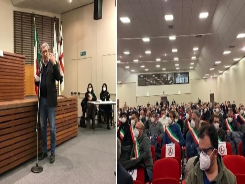 I sindaci della Sardegna in trincea a Cagliari contro le scorie nucleari: “Nè ora nè mai”