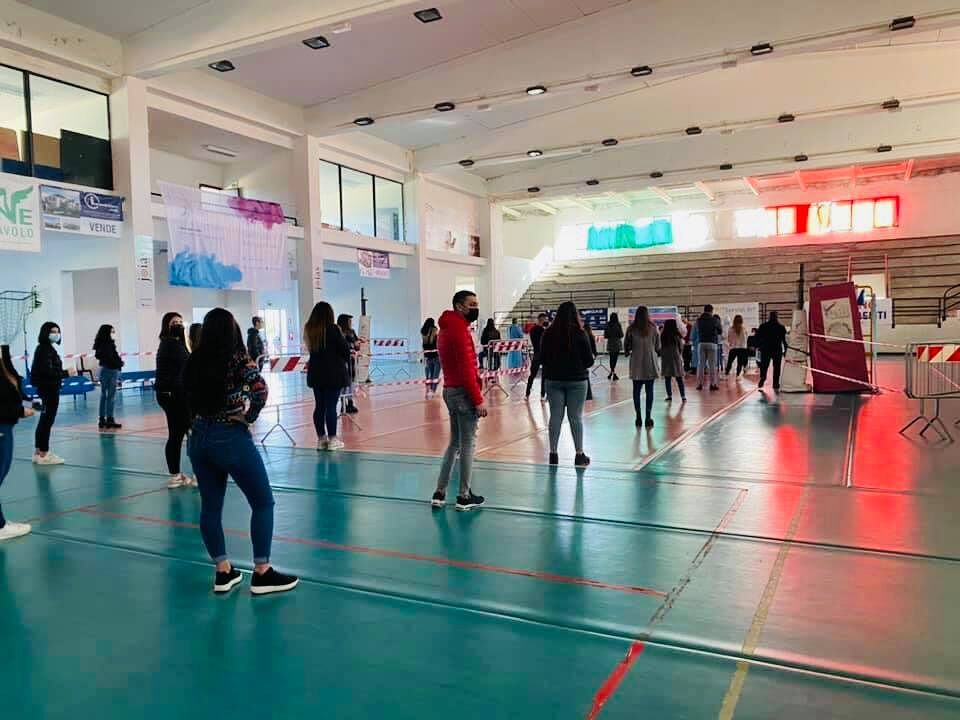 Covid-19, screening Istituti Superiori di Tortolì: 1526 tamponi tutti negativi