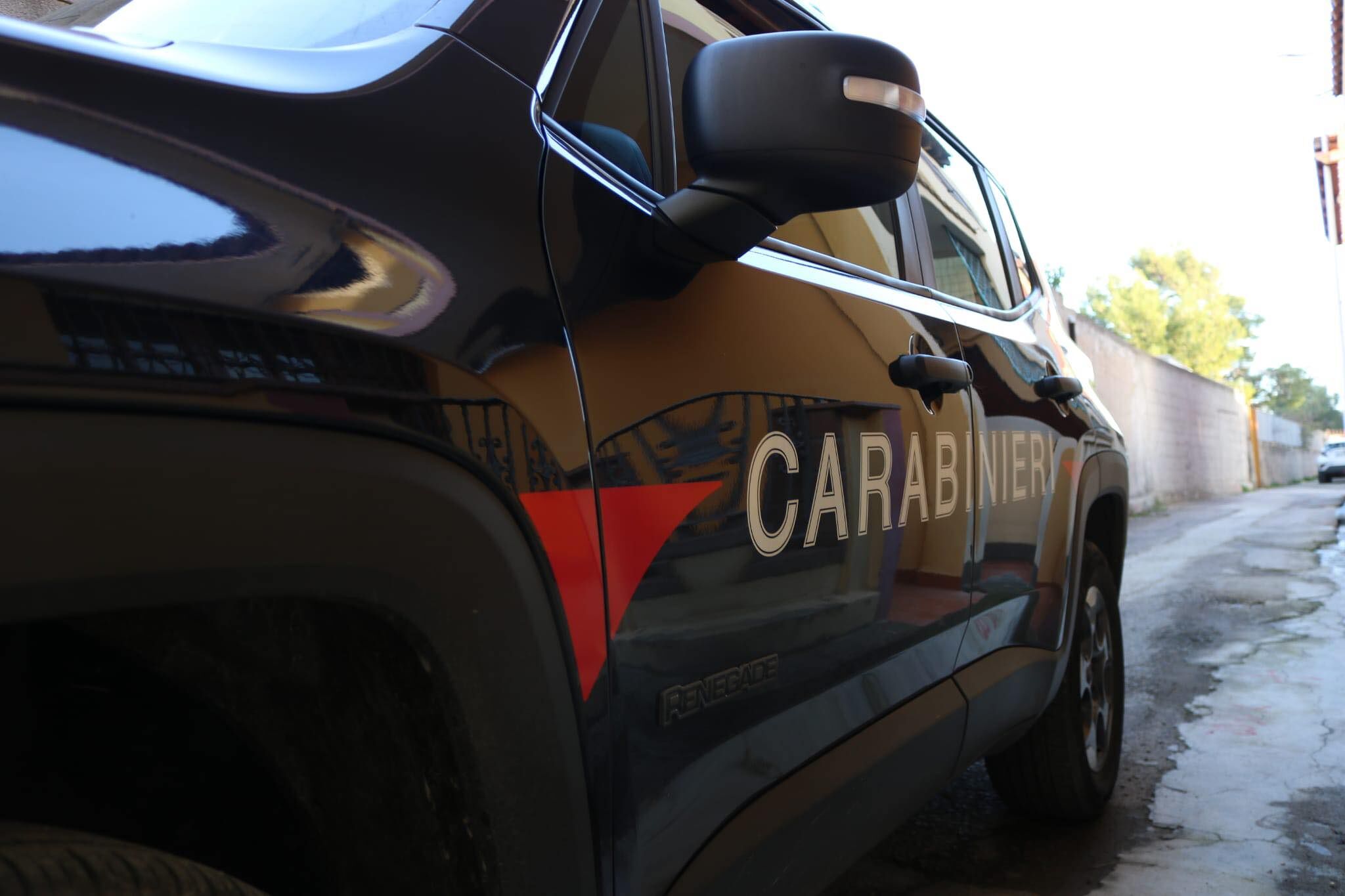 Dramma a Cagliari, 52enne trovato morto nell’auto: ipotesi overdose