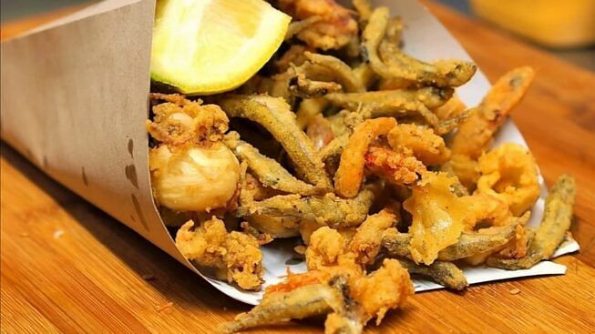 Ristoratori in rivolta a Cagliari: “No allo street food nel centro storico”