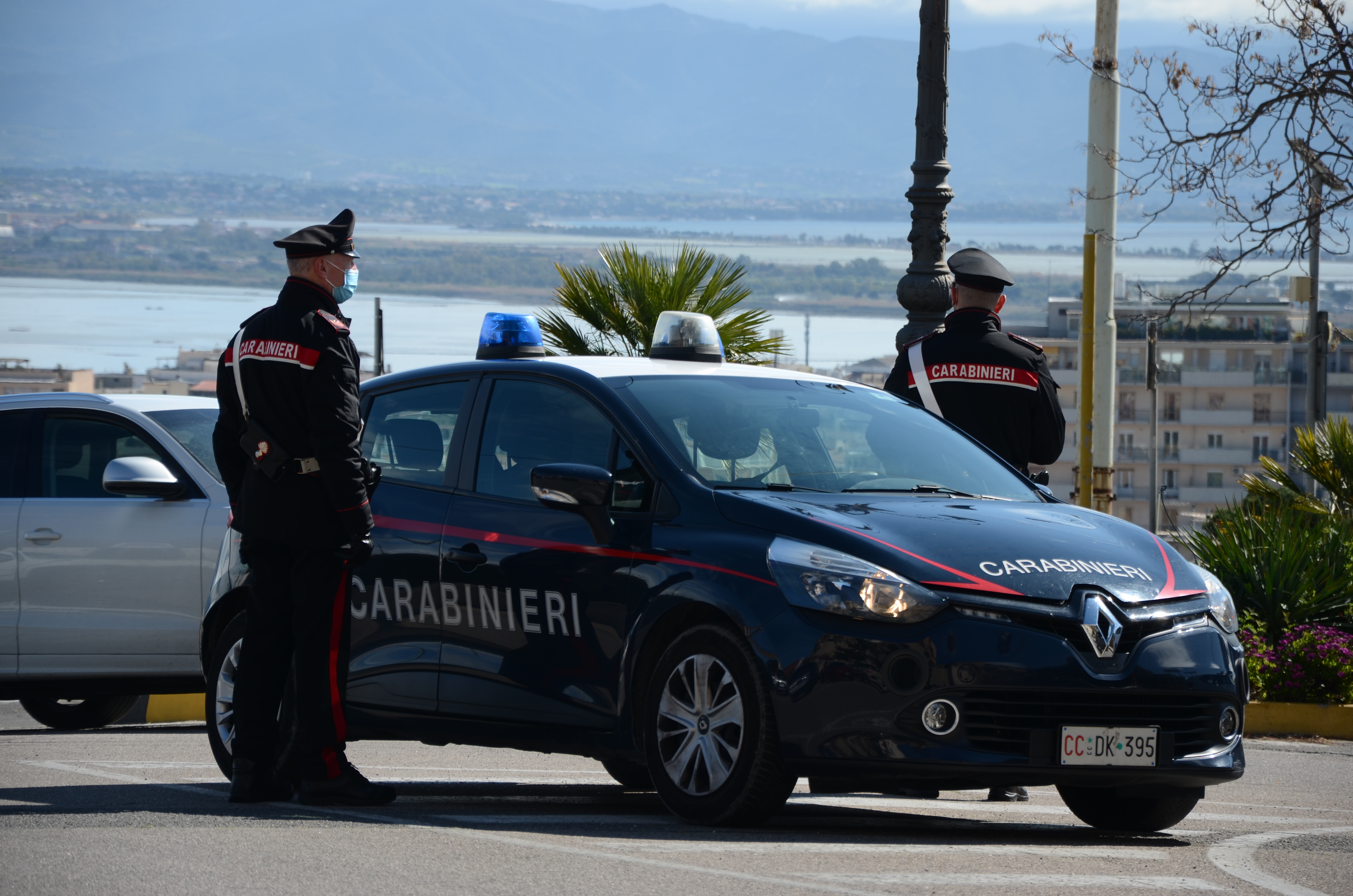 Detenzione e spaccio di droga a Pula, in arresto due giovanissimi fratelli di 16 e 18 anni