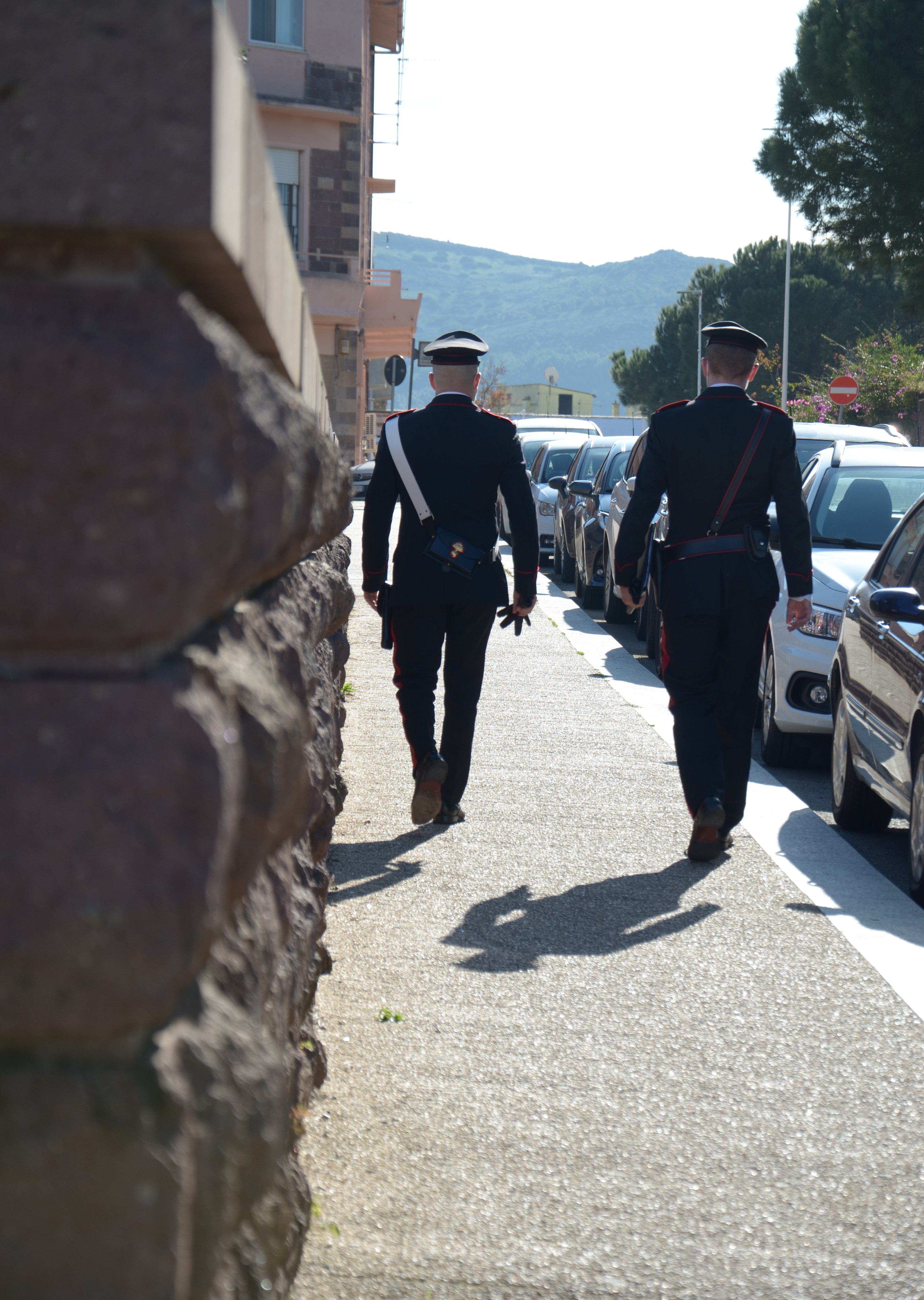 Ai domiciliari, non si fa trovare in casa: denunciato un 44enne di Carbonia