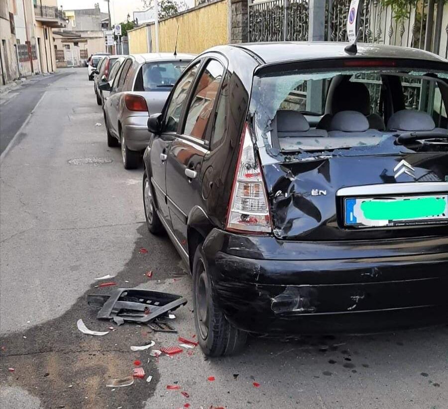 Assemini, auto danneggiata. Gianna Marras a Radio Casteddu: “Chi ha visto qualcosa, mi contatti”