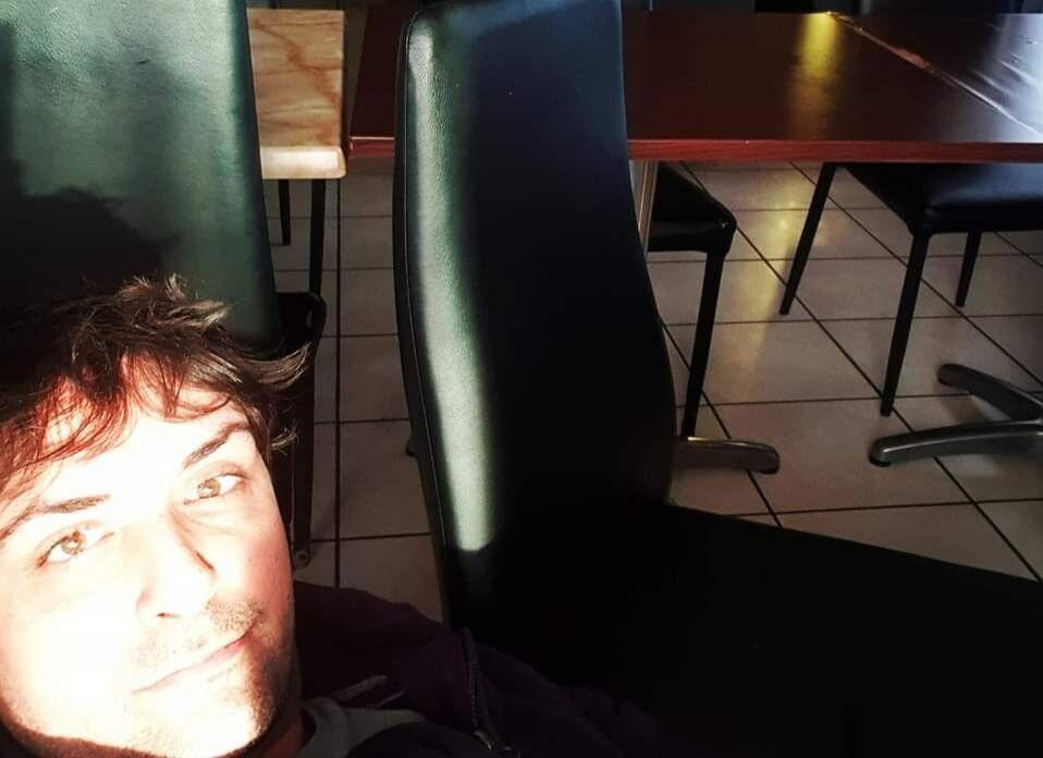 Locale vuoto a Sestu, la disperazione di un ristoratore: “Tragico ritorno al passato”