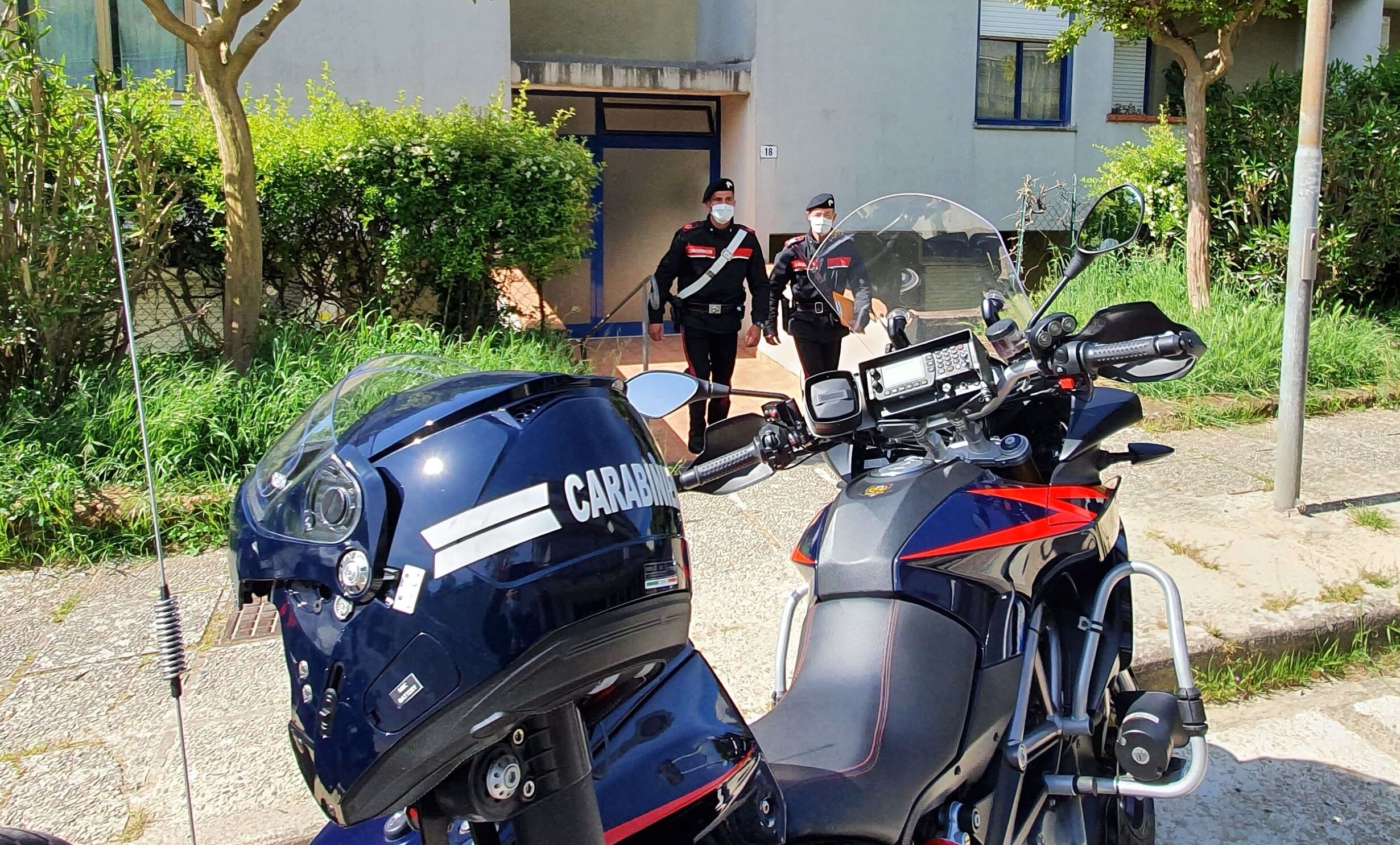 Furti seriali a Villasimius, due algerini fregati dalle telecamere e denunciati