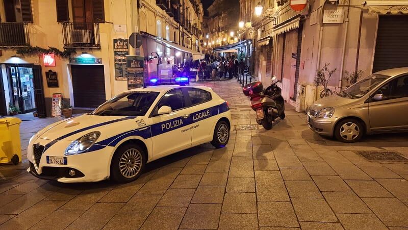 Cagliari, tre ristoranti aperti dopo le 23: scattano le multe da 400 euro