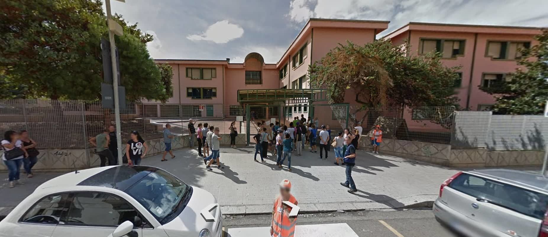 Covid, a Cagliari chiude la scuola primaria di via Redipuglia: verifiche su studenti e prof