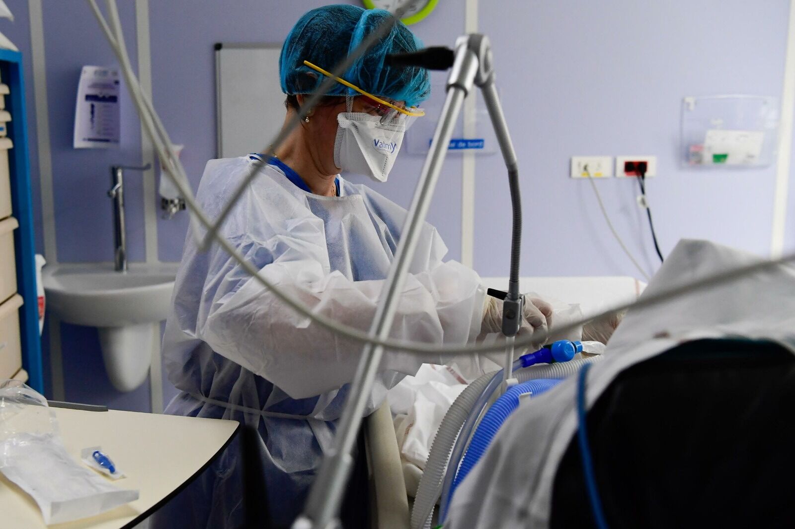 Coronavirus, boom di contagi e ricoveri a Cagliari