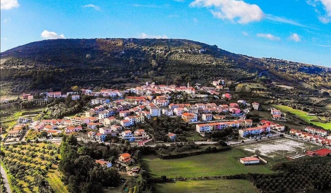 Muros, l’ira del Sindaco Tolu: “Troppi ragazzi a zonzo, alle 22 voglio vedere il paese deserto”