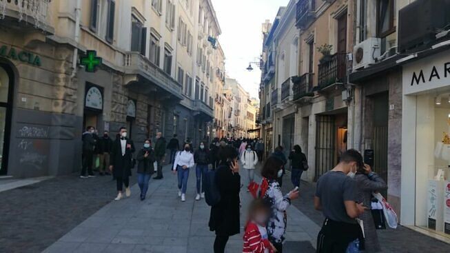 Virus, indice Rt ancora in calo: 0,98 ma nessuna regione “gialla” nemmeno dopo Pasqua