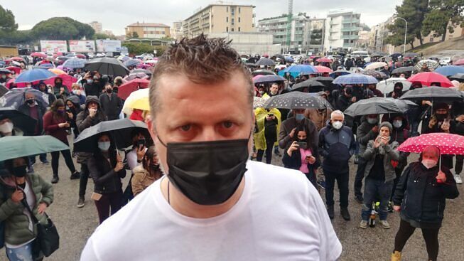 Cagliari, magliette bianche in piazza il primo maggio: “Con noi ci saranno medici e psicologi”