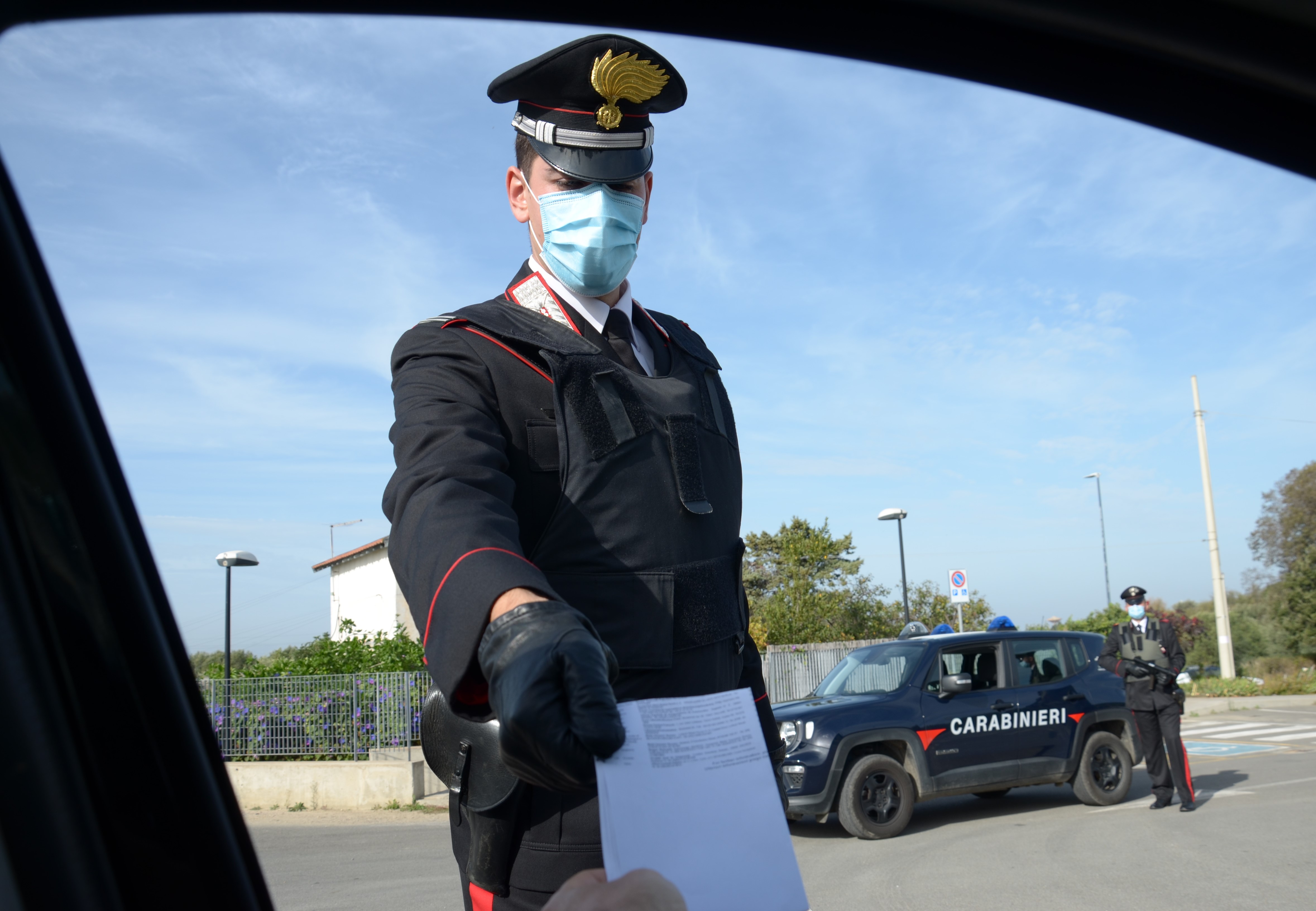 Serramanna, asporta motore e parti meccaniche dall’auto sotto sequestro: denunciato un imprenditore agricolo