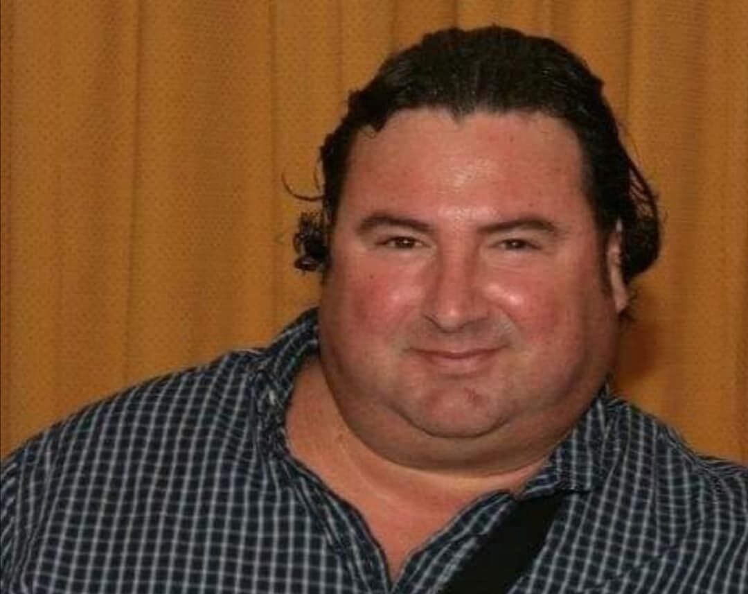 Quartu piange uno dei suoi parrucchieri più noti, addio a Antonello Pedditzi: “Morto per Covid”