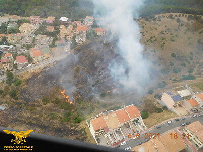 Ventidue incendi oggi in Sardegna: elicotteri in azione a Muravera e Oniferi