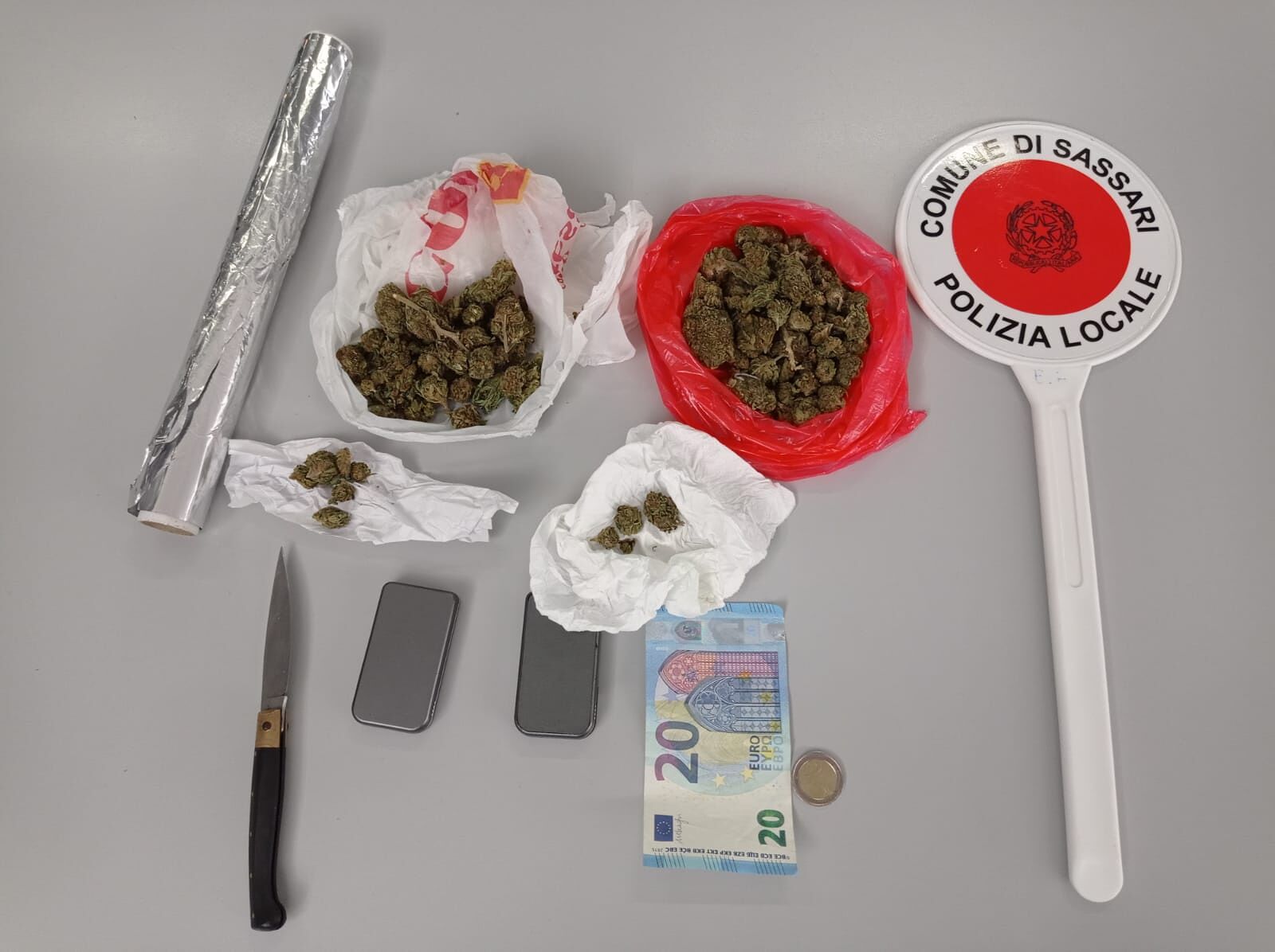 Lotta allo spaccio a Sassari, la Polizia locale arresta due persone
