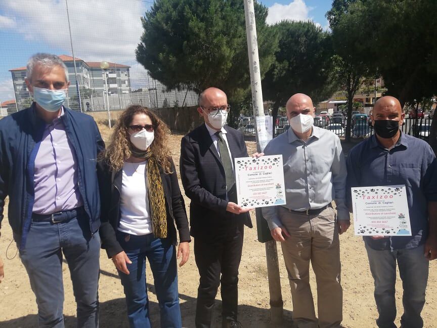 Cagliari, migliaia di sacchetti in tutte le aree cani della città: “Speriamo che nessuno li rubi”
