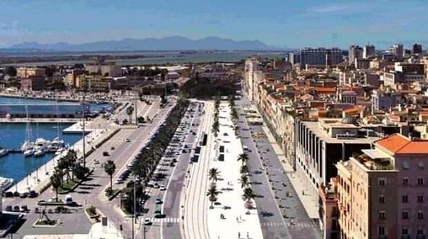 Cagliari, inizia la rivoluzione per la nuova via Roma: “Tunnel o ponte pedonale accanto alla metro”