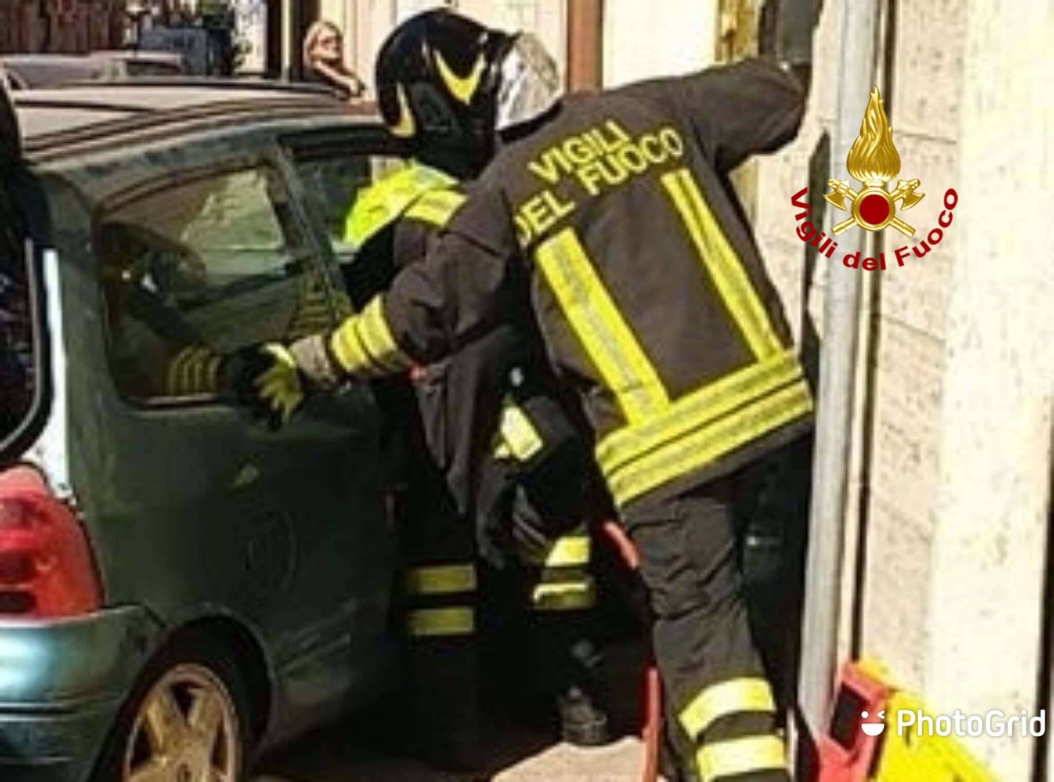 Scontro tra due auto a Quartu, una donna estratta dalle lamiere