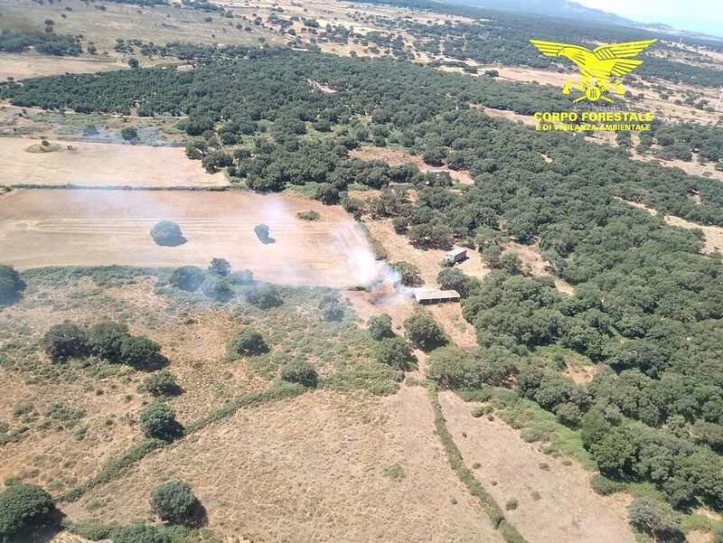 Sardegna, domenica con 18 incendi: fiamme alte anche a Decimomannu, Uta, Monastir e Decimoputzu