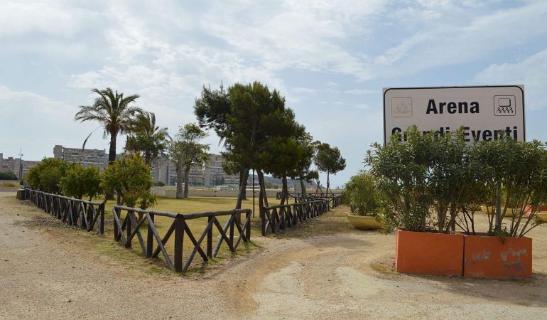 Cagliari, mega villaggio food al posto dell’Arena grandi eventi: “La movida arriva a Sant’Elia”