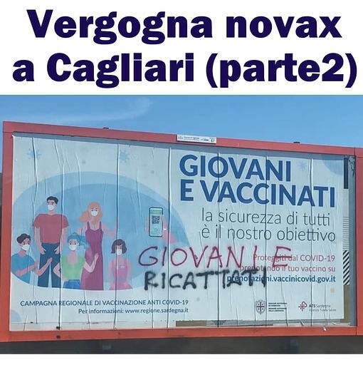 No vax scatenati a Cagliari, imbrattati i cartelli dell’open night per i vaccini ai giovani