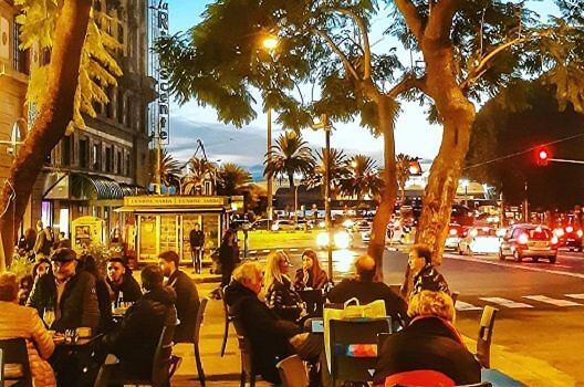 Sardegna sempre più bianca, il virus crolla del 40%: gli ospedali si svuotano e respira anche Cagliari