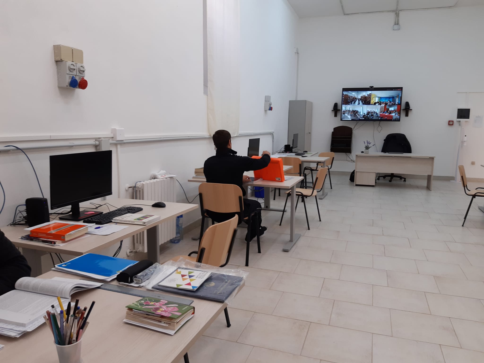 Inaugurata nella casa di reclusione di Alghero la prima aula didattica informatizzata
