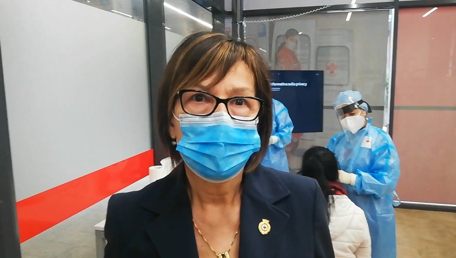 Cagliari, caccia ai tamponi gratis per il green pass: “Ne abbiamo 30mila ma non venite all’ultimo momento”