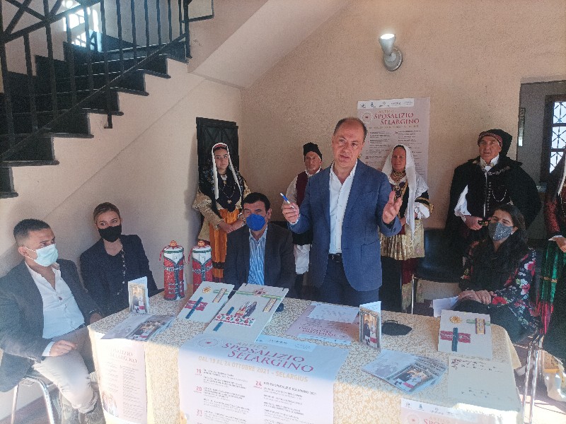 Il matrimonio selargino “batte” il Covid: “Tutti potranno assistere al corteo degli sposi, ricordatevi le mascherine”