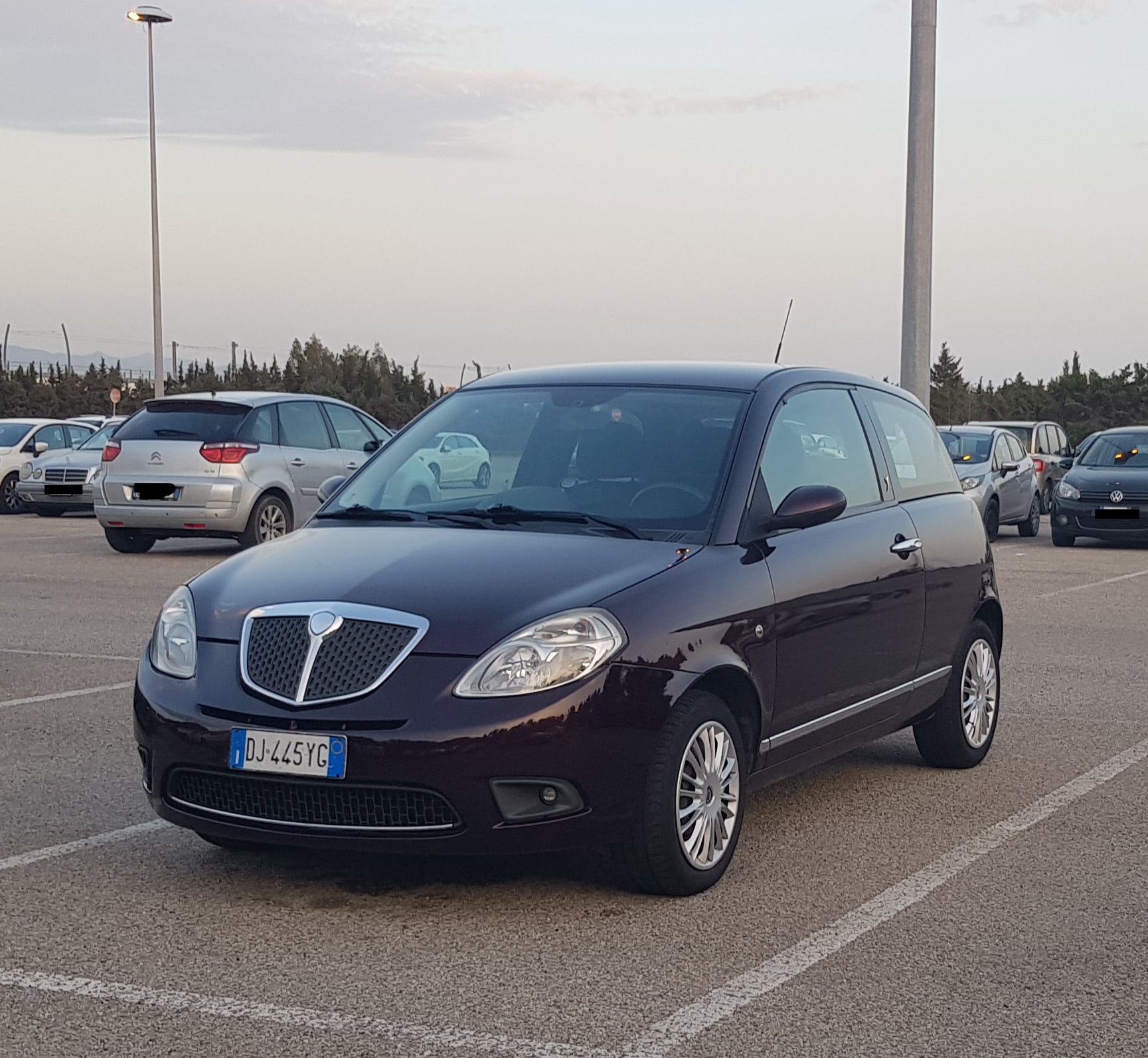 Monserrato, il clamoroso furto: “Mi hanno rubato l’auto dal parcheggio del Policlinico, aiutatemi”