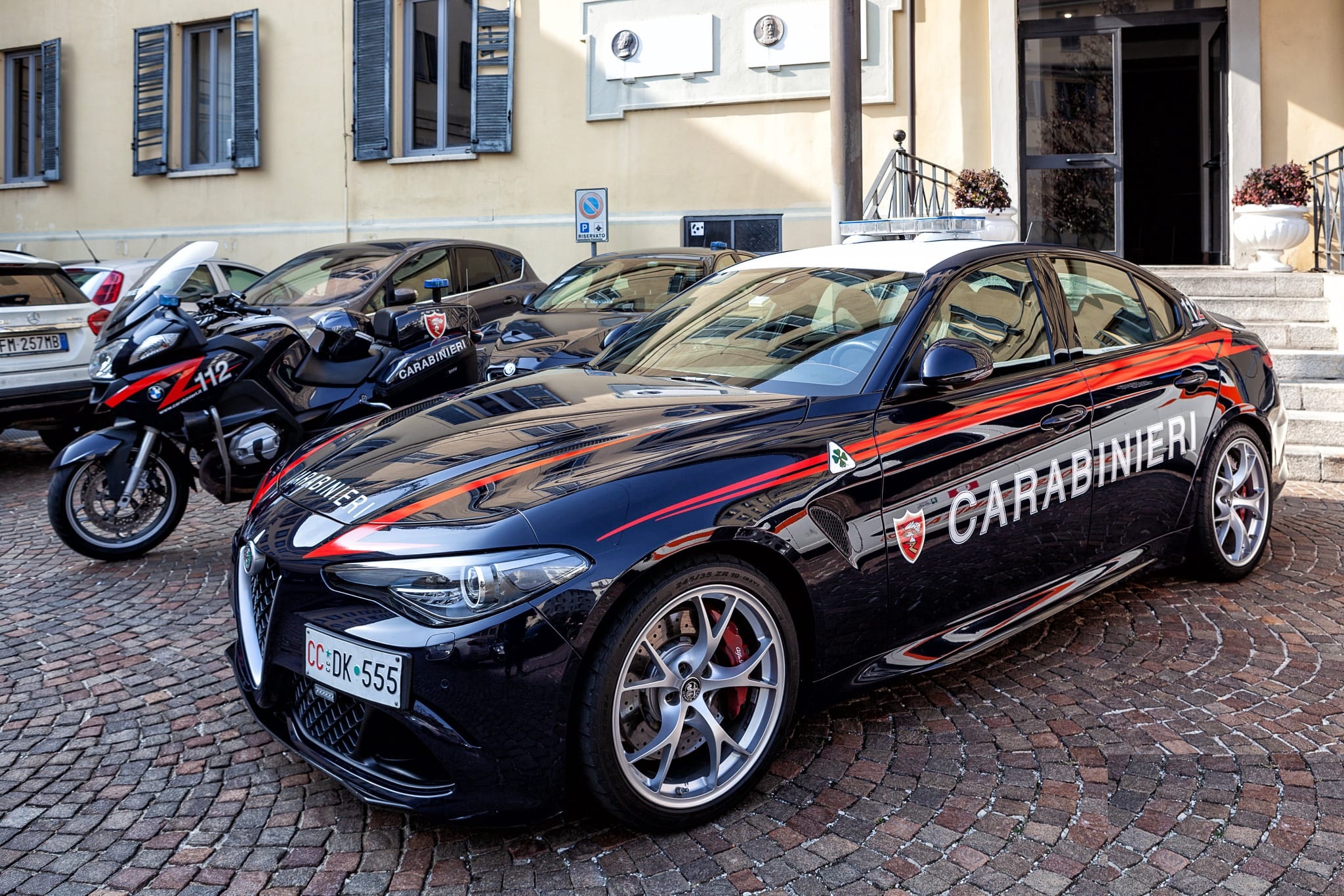 Spaccio e resistenza a pubblico ufficiale, pusher 18enne denunciato a Calasetta