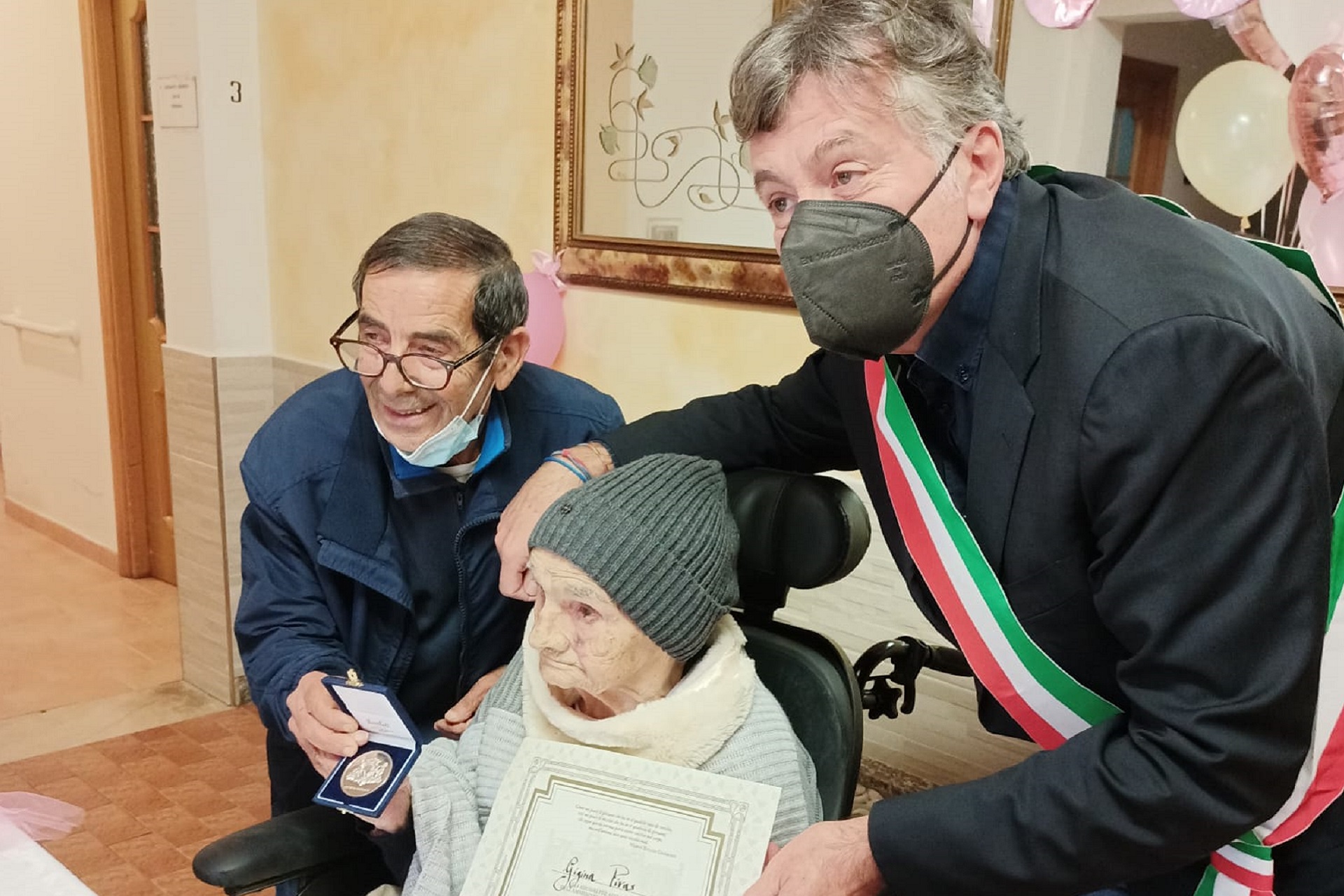 Cagliari, Gigina Piras ha compiuto 100 anni: gli auguri del Comune