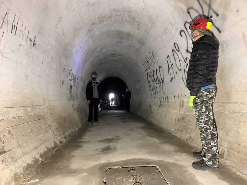Cagliari, via i rifiuti dalle grotte: ripulite le cavità sotterranee di Sant’Elia, San Michele e Tuvixeddu