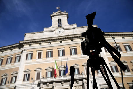 Terza votazione e ancora nulla di fatto al Quirinale, politica incartata sulla scelta del nuovo capo dello Stato