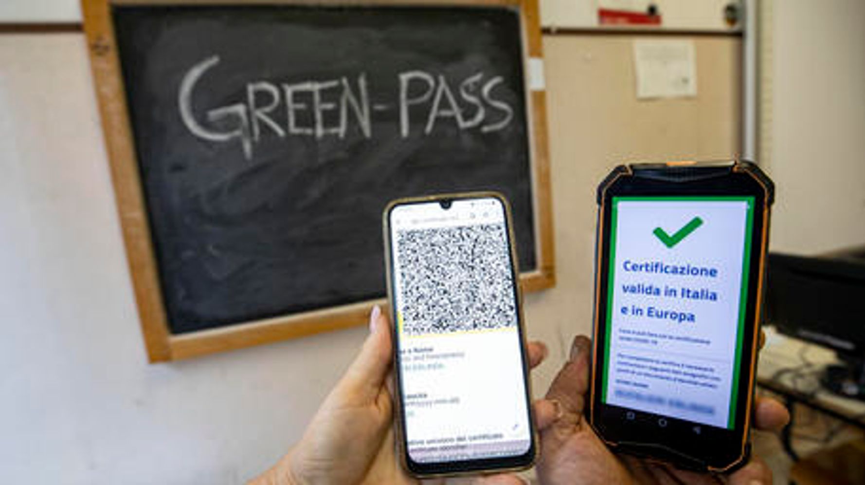 “Studente senza green pass allontanato dalla lezione al liceo a Sassari, additato come untore perchè non vaccinato”