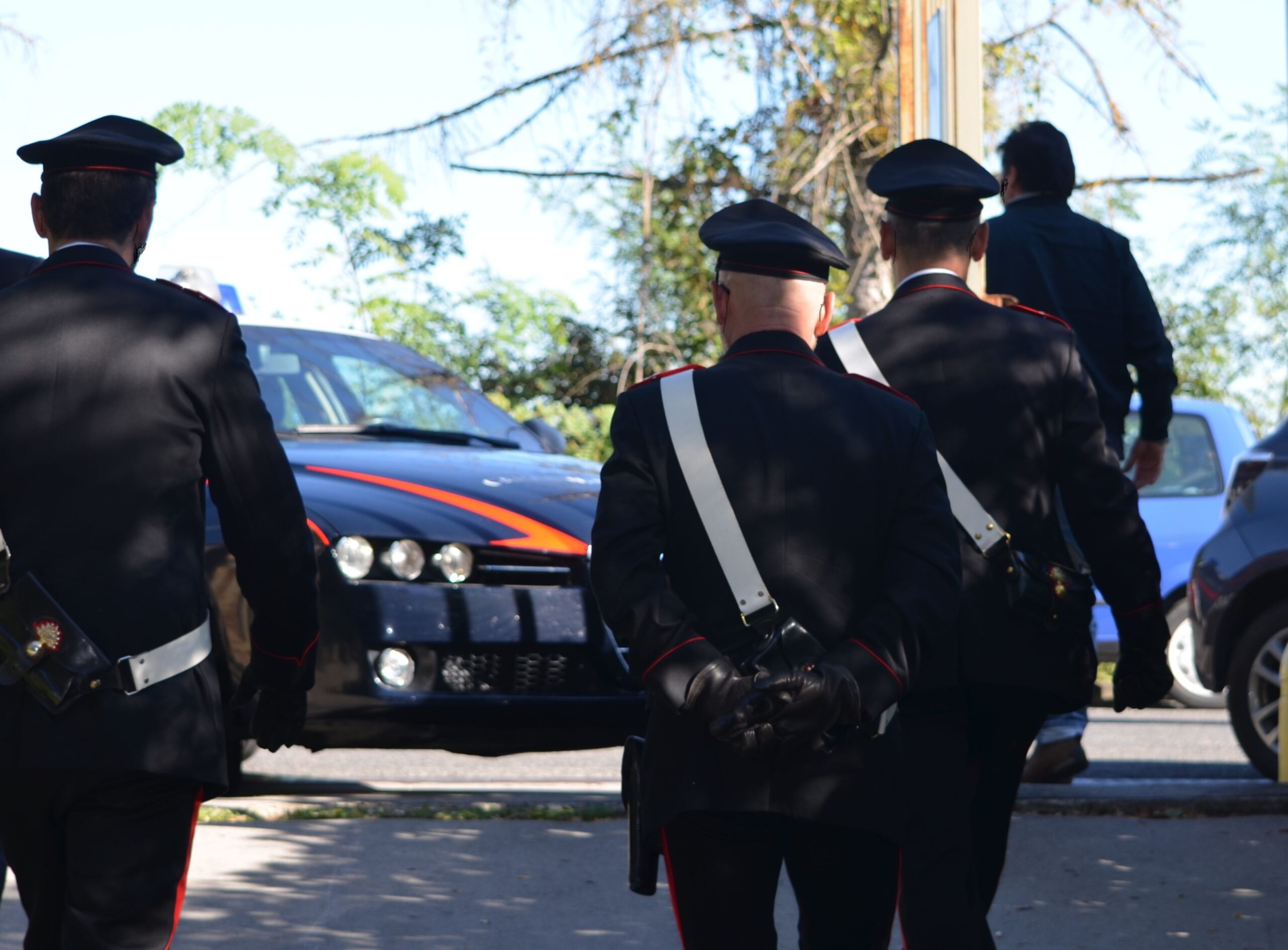 Cagliari, occupano abusivamente la rimessa di uno stabile in viale Bonaria: denunciati due tunisini