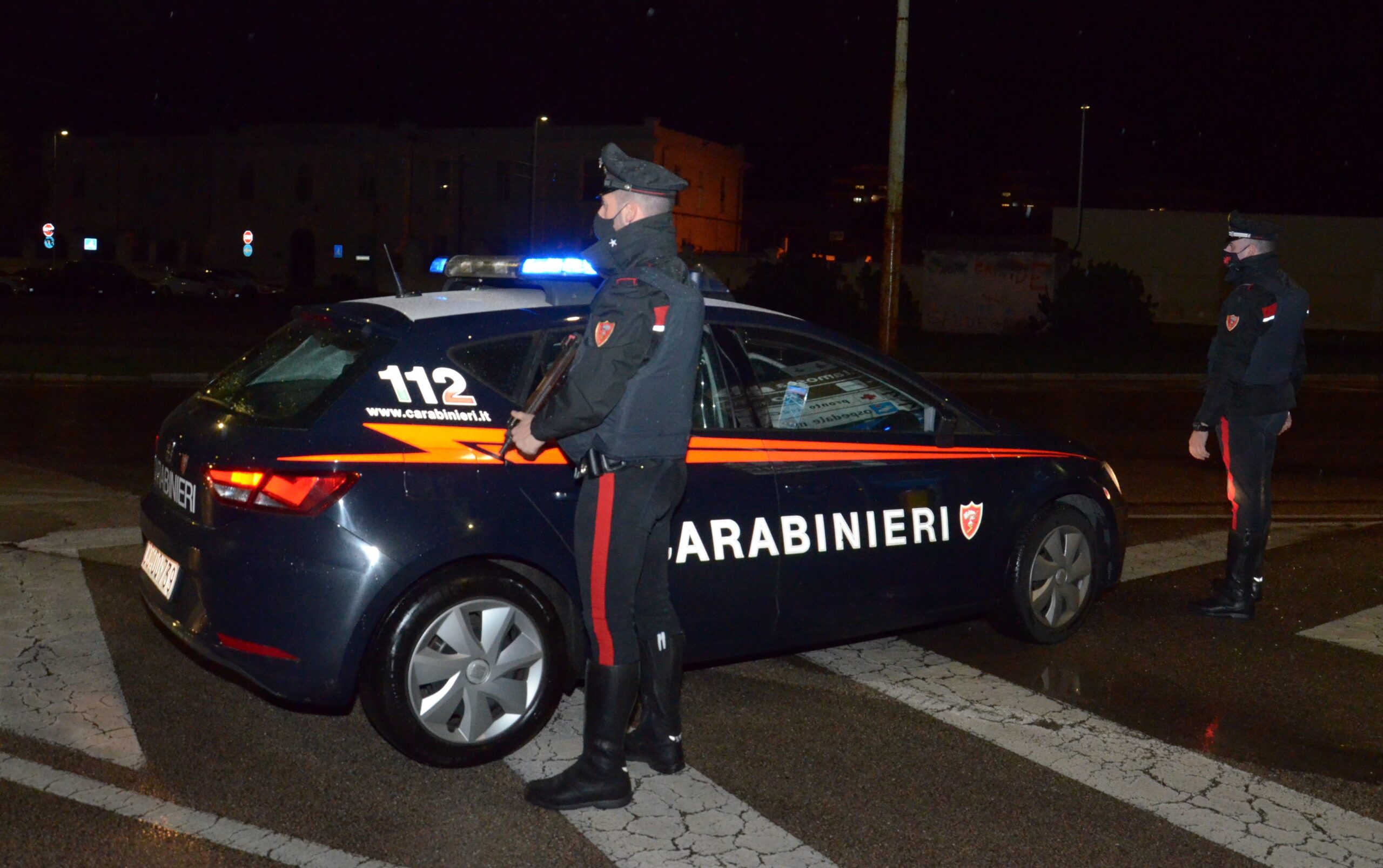 Furti ripetuti su auto parcheggiate al Poetto, 38enne denunciato per ricettazione