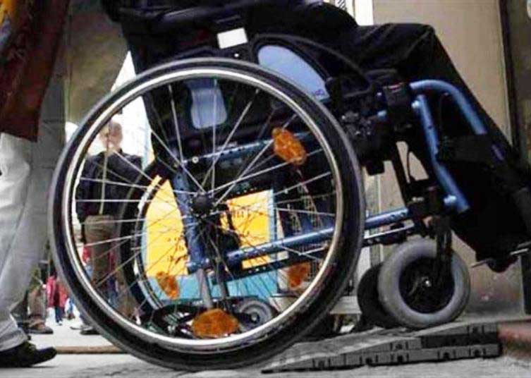 Via agli ostacoli per i disabili a Cagliari, ecco 2 milioni per sistemare strade e marciapiedi