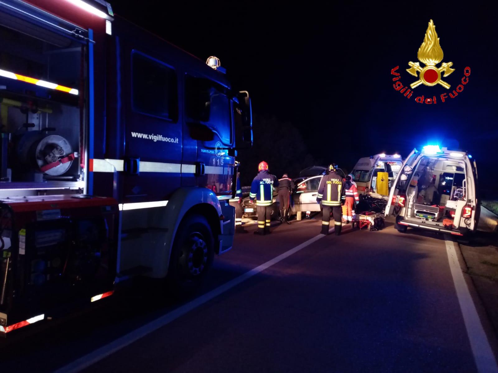 Vola fuori strada e si schianta sul guard rail nella Ss 125, 52enne di Tertenia in codice rosso