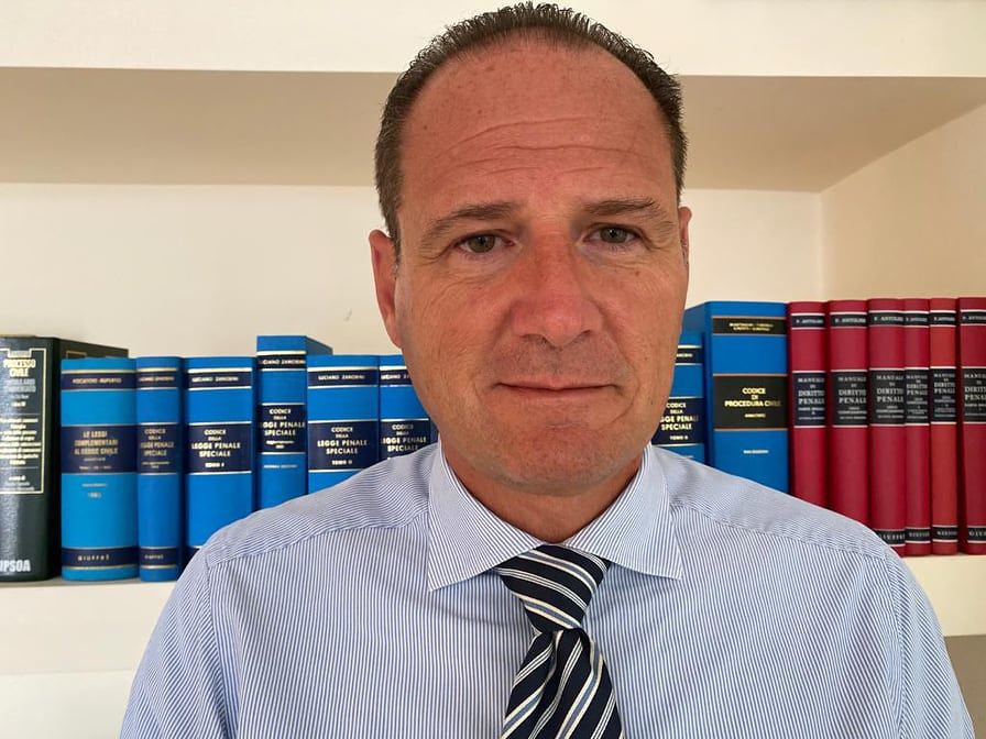 Cagliari, resta in carcere il 19enne che ha cercato di rapinare Alberto Pippia: “È malato, dev’essere curato”
