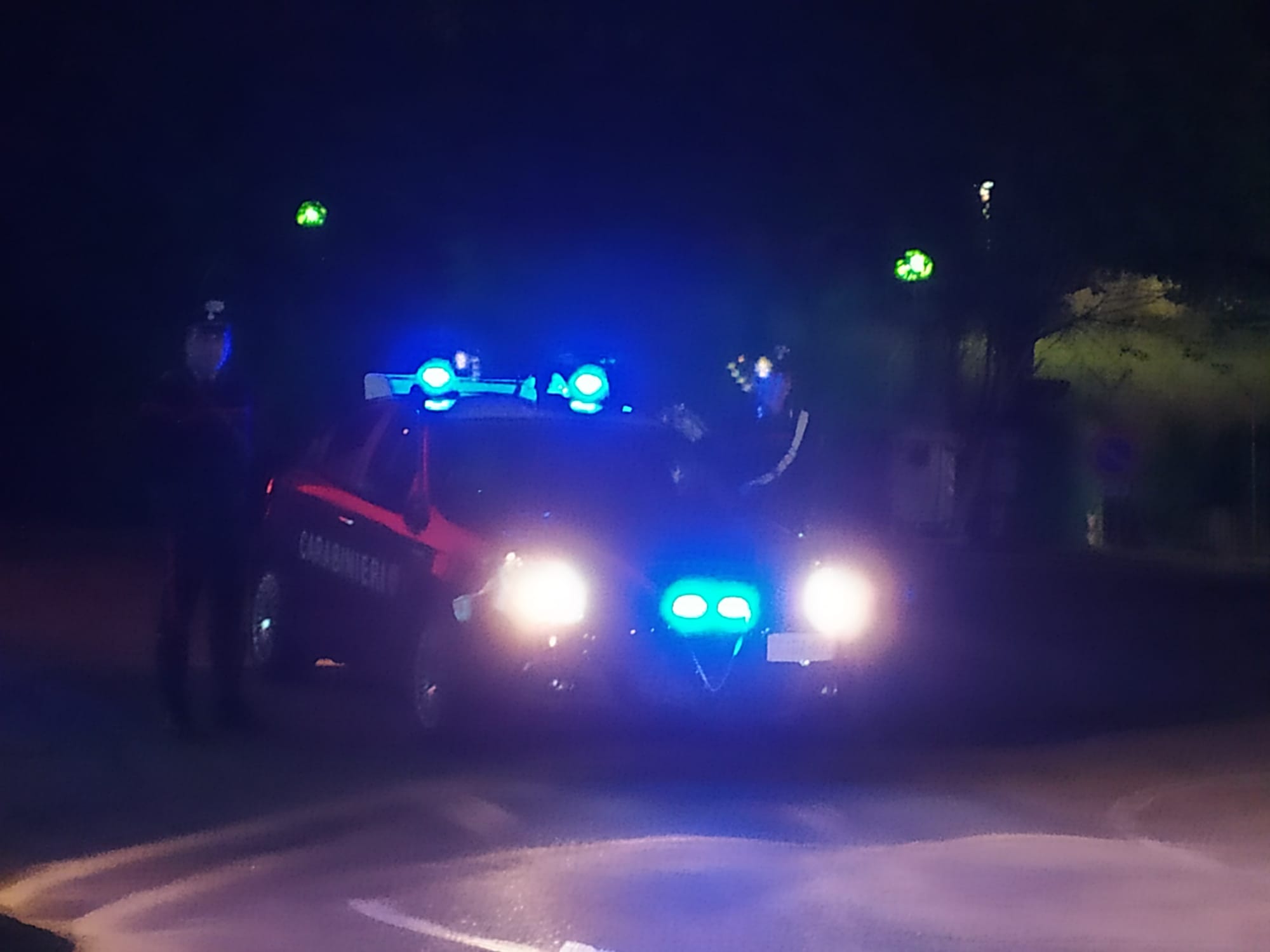 Non si ferma all’alt e nella fuga sperona l’auto di una donna: una denuncia a Dolianova