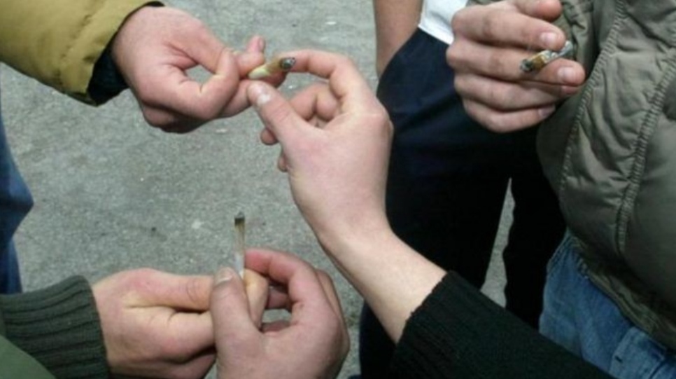 Assemini dice “no alle droghe”: Polizia e amministratore nelle scuole, è il piano anti stupefacenti