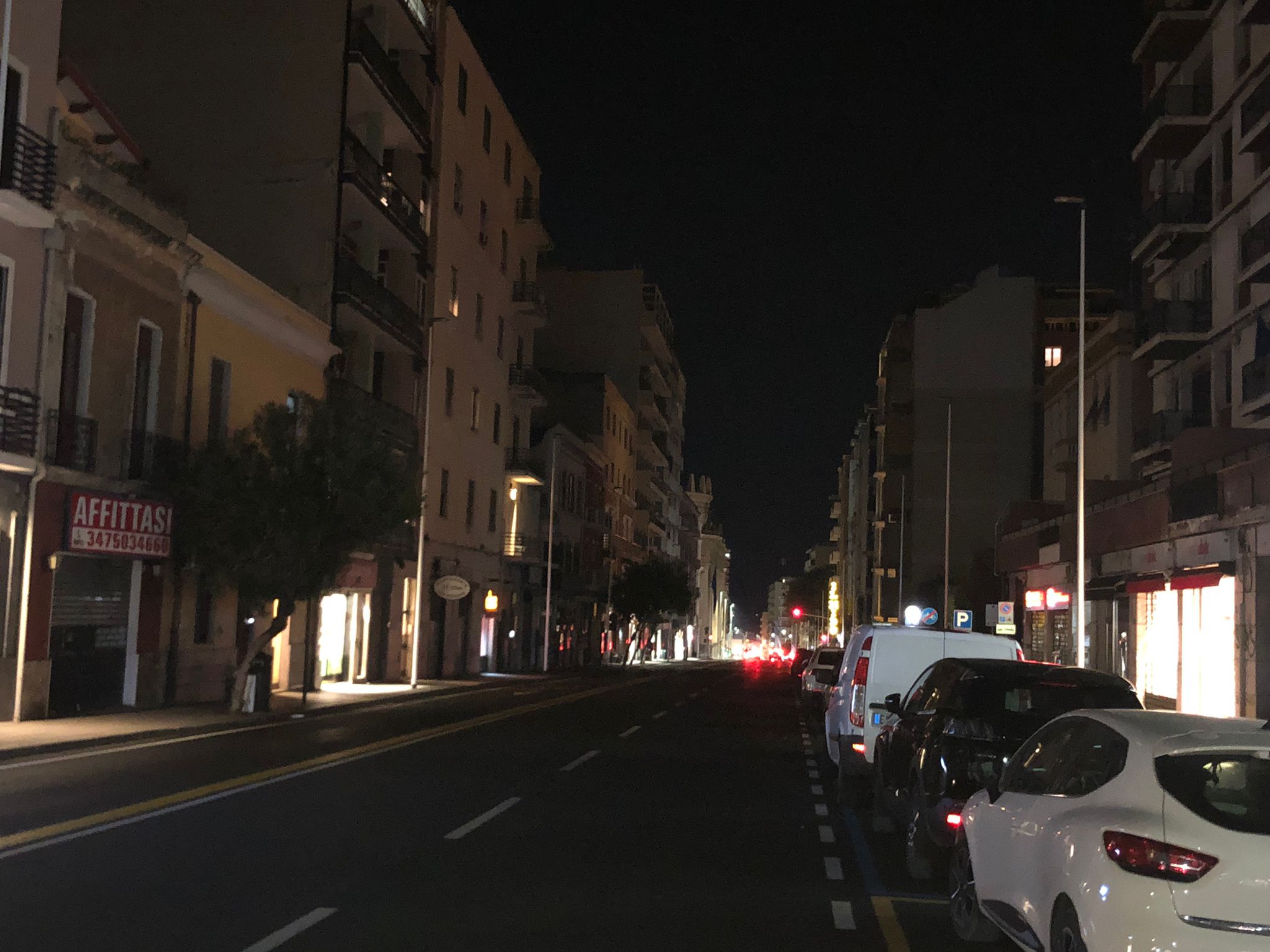 Buio nelle strade di Cagliari: si riaccendono via Caprera e via Piovella, lavori in corso in via Sonnino